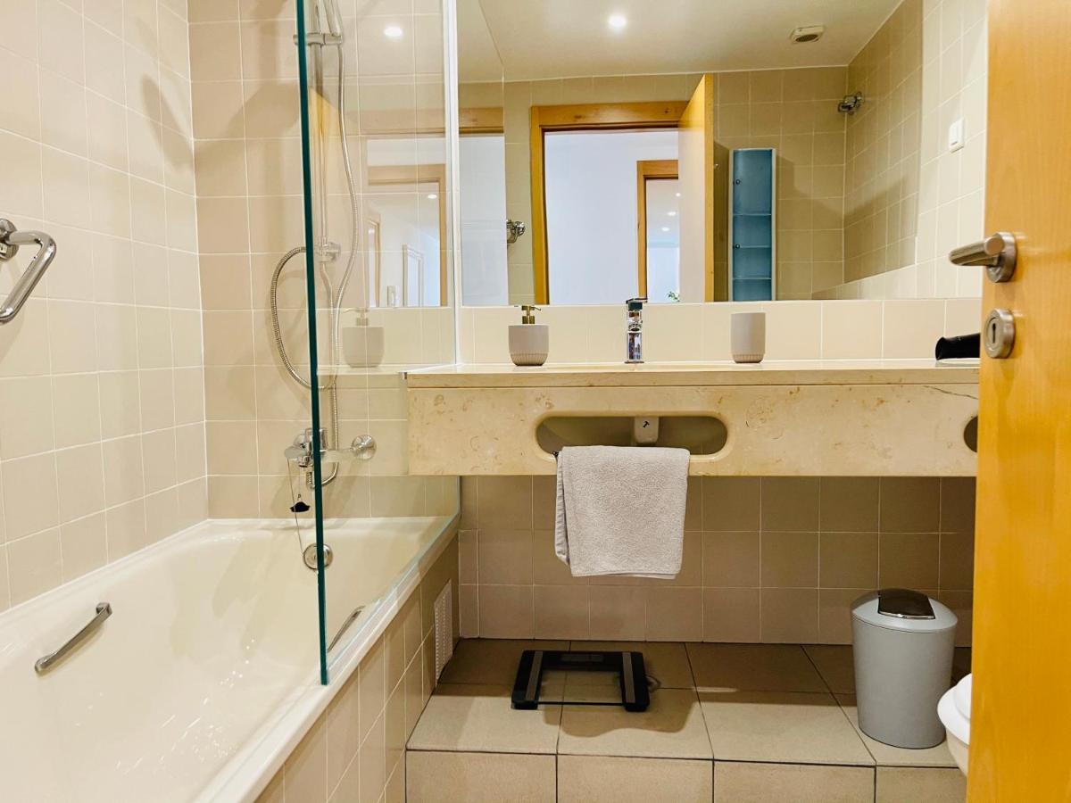 Angies Marina Apartment, Includes 2 Free Passes For The Marina Pool Lagos Kültér fotó