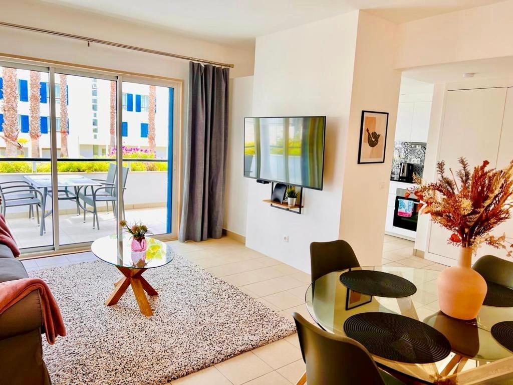 Angies Marina Apartment, Includes 2 Free Passes For The Marina Pool Lagos Kültér fotó