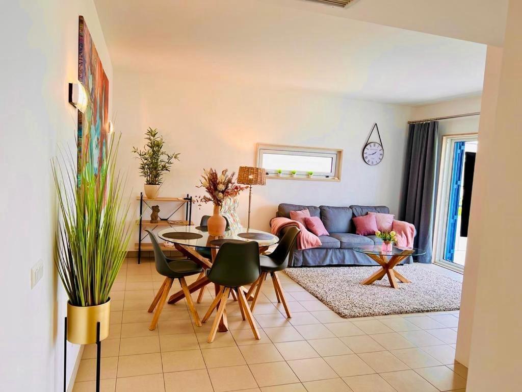 Angies Marina Apartment, Includes 2 Free Passes For The Marina Pool Lagos Kültér fotó
