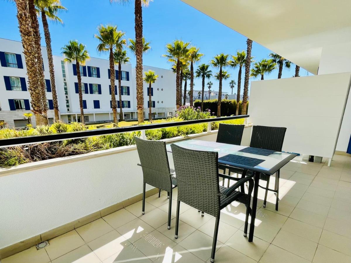 Angies Marina Apartment, Includes 2 Free Passes For The Marina Pool Lagos Kültér fotó